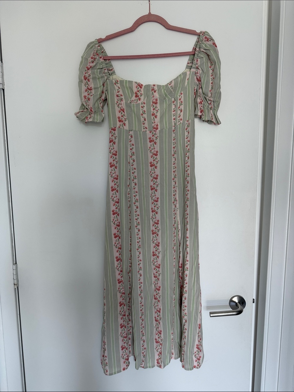WeWoreWhat Rosewood Floral Pattern Puff Sleeve Midi Dress with High Slit